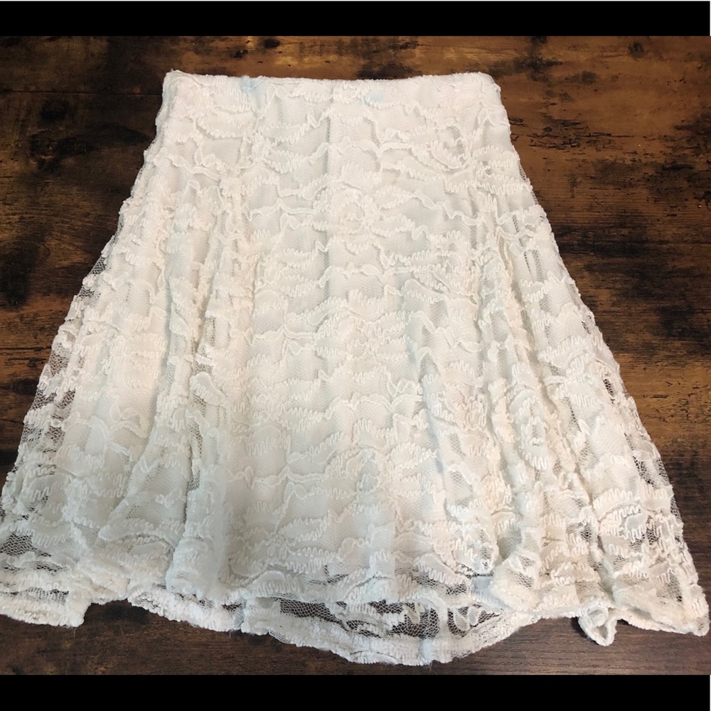 Lace skirt